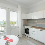 Beachfront Апартаменты Переа